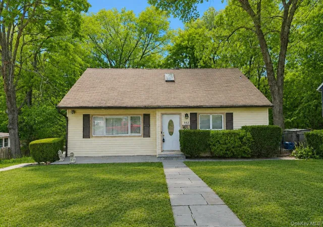1st image of 863 North St, Peekskill, NY 10566 | MLS# 977788