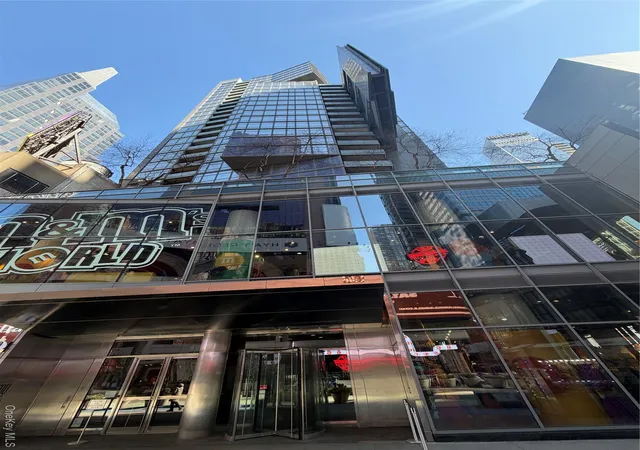 5th image of 1600 Broadway #7E, New York, NY 10019 | MLS# 977825