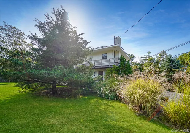Photo 1 of Single family home for sale at 3 Jefferson Ave, Southampton, NY 11946 | MLS# 977846 | Listing updated on 2026-09-29