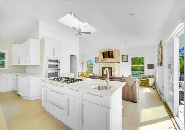 Photo 4 of Single family home for sale at 3 Jefferson Ave, Southampton, NY 11946 | MLS# 977846 | Listing updated on 2026-10-09
