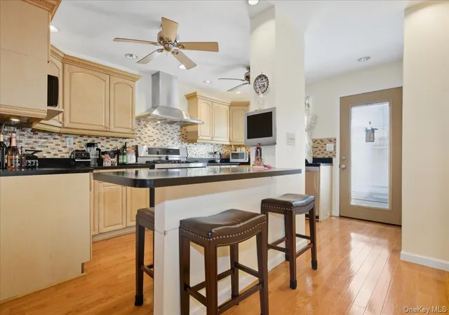 5th image of 88-37 249Th St, Bellerose, NY 11426 | MLS# 977855