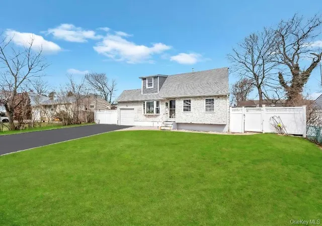 5th image of 41 Walton St, Brentwood, NY 11717 | MLS# 977861