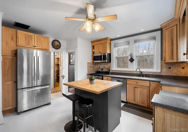 Homes for sale in Germantown, NY | 4721 State Route 9G, Germantown, NY 12526 | MLS# 977882