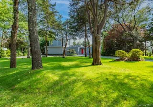 Photo 3 of Single family home for sale at 3 Mallard, Remsenburg, NY 11960 | MLS# 977913 | Listing updated on 2026-09-19