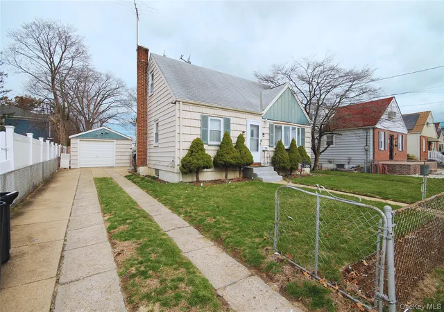 2nd image of 180 Stone St, Hempstead, NY 11003 | MLS# 977980
