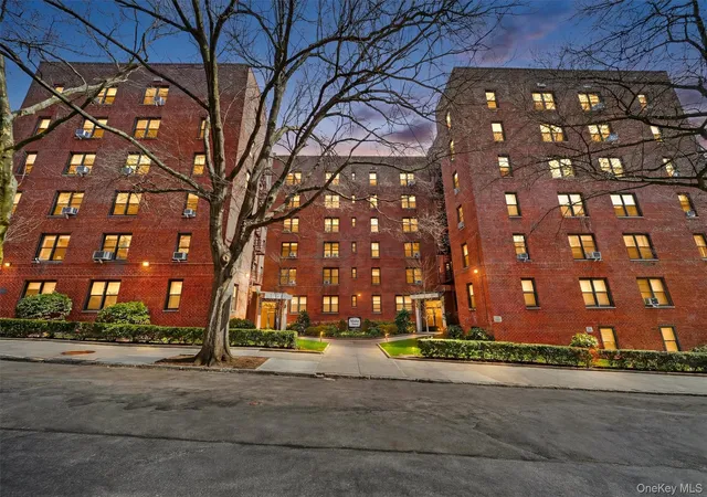 Homes for sale in White Plains, NY | 2 Windsor Ter, White Plains, NY 10601