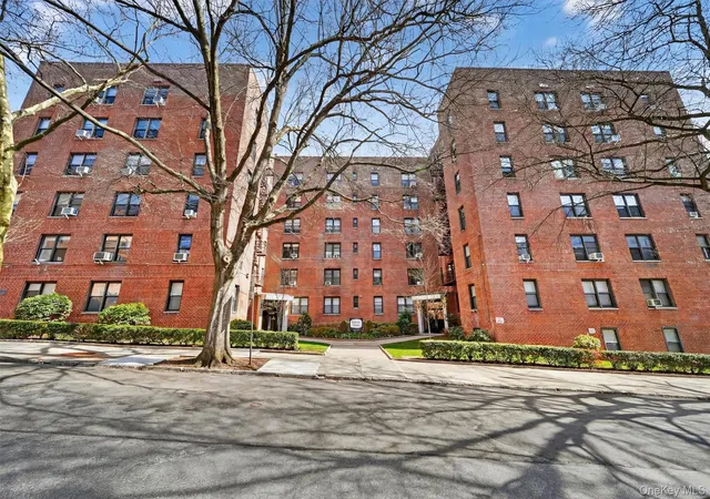 Homes for sale in White Plains, NY | 2 Windsor Ter, White Plains, NY 10601