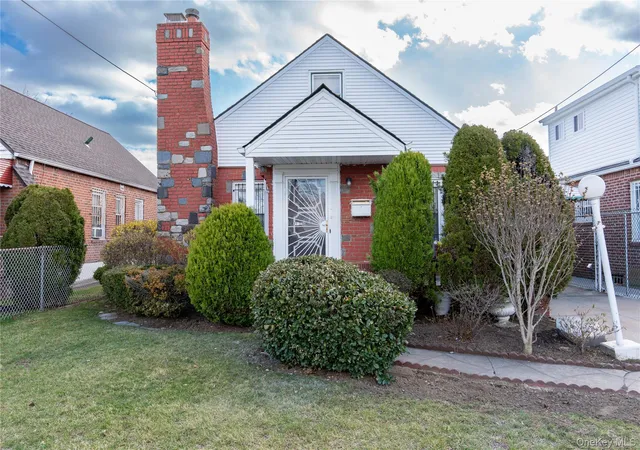 Photo 2 of Sale Pending at 21908 118th Avenue, Cambria Heights, NY 11411 | MLS# 977983 | Listing updated on 2026-09-19