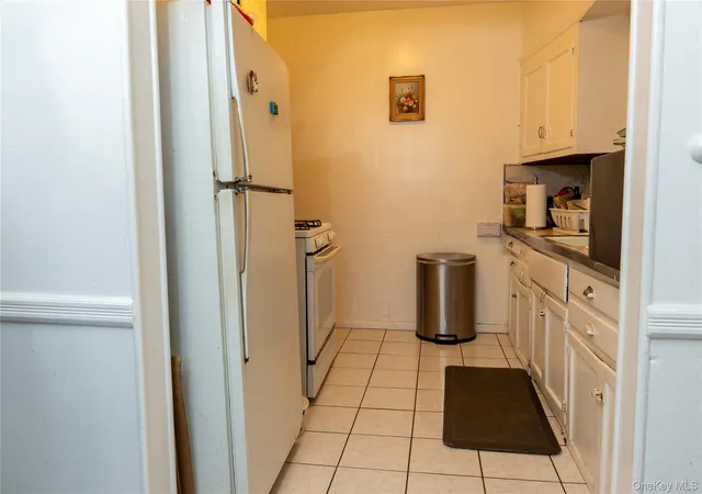Photo 3 of Sale Pending at 21908 118th Avenue, Cambria Heights, NY 11411 | MLS# 977983 | Listing updated on 2026-09-19