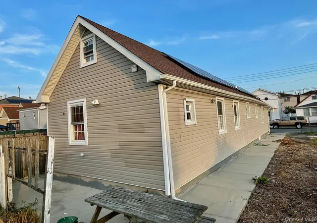 12th image of 10203 Rau Ct, Howard Beach, NY 11414 | MLS# 977998