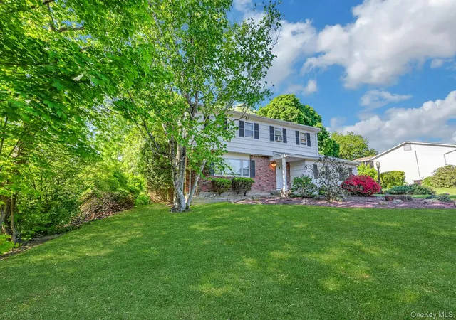 Homes for sale in Clarkstown, NY | 5 Catawba Dr, Clarkstown, NY 10994 | MLS# 978021
