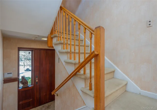 Photo 3 of Sale Pending at 5410 Mosholu Ave, New York, NY 10471 | MLS# 978045 | Listing updated on 2026-08-03