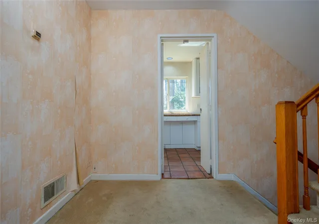 Photo 4 of Sale Pending at 5410 Mosholu Ave, New York, NY 10471 | MLS# 978045 | Listing updated on 2026-08-03