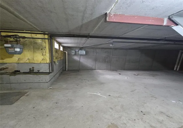 Photo 3 of House for sale at 126 Grove St, Brooklyn, NY 11221 | MLS# 978140 | Listing updated on 2026-05-08