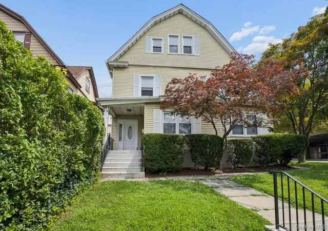 Listing Photo 3 - Condo for sale in building located at 3 Fletcher Ave, Mount Vernon, NY 10552