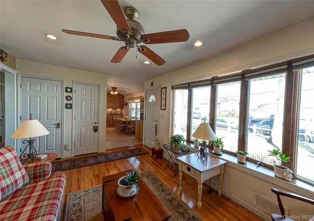 3rd image of 242 W 3Rd St, Deer Park, NY 11729 | MLS# 978180