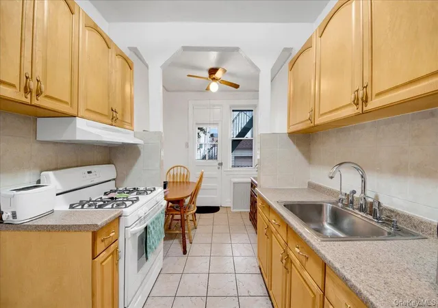 5th image of 2925 Wellman Ave, New York, NY 10461 | MLS# 978203
