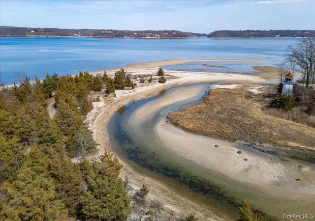 2nd image of 224 Centre Island Rd, Oyster Bay, NY 11771 | MLS# 978232