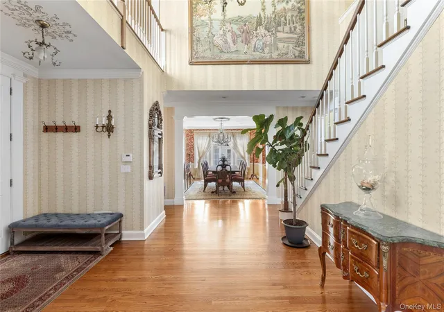 Photo 4 of Single family home for sale at 14 Meadow Ln, North Hempstead, NY 11030 | MLS# 978268 | Listing updated on 2026-09-13