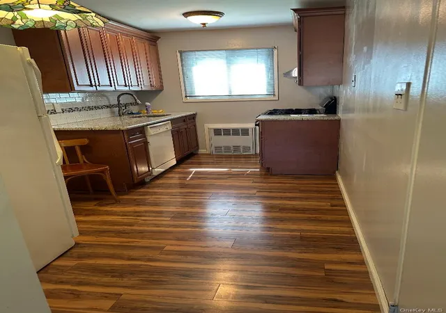 5th image of 254 Edmunton Dr #K1 Edmunton Dr #K1 #K1, Babylon, NY 11703 | MLS# 978280