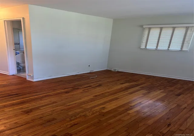 2nd image of 254 Edmunton Dr #k1 Edmunton Dr #k1, Babylon, NY 11703