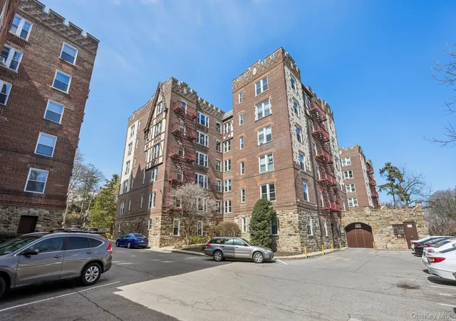 26th image of 1468 Midland Ave #2C, Yonkers, NY 10708 | MLS# 978308