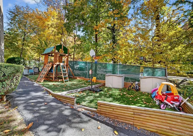 Homes for sale in Greenburgh, NY | 111 E Hartsdale Ave #3E, Greenburgh, NY 10530 | MLS# 978358