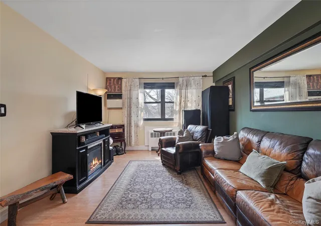 2nd image of 80 01 156th Ave #3, Howard Beach, NY 11414 | MLS# 978367