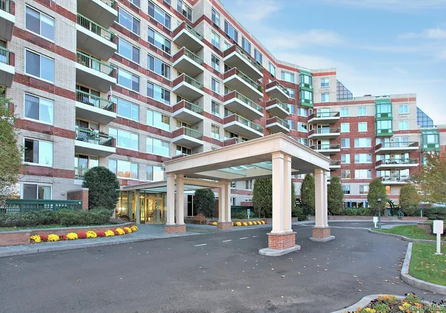1st image of 100 Hilton Ave #M3, Garden City, NY 11530 | MLS# 978371