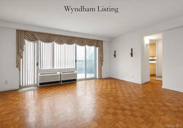 2nd image of 100 Hilton Ave #M3, Garden City, NY 11530 | MLS# 978371