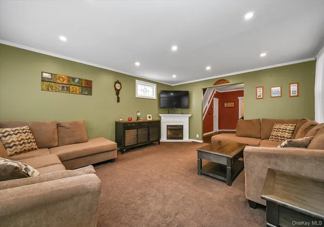 Photo 3 of Single family home for sale at 78 33 64th Street, Glendale, NY 11385 | MLS# 978374 | Listing updated on 2026-07-26