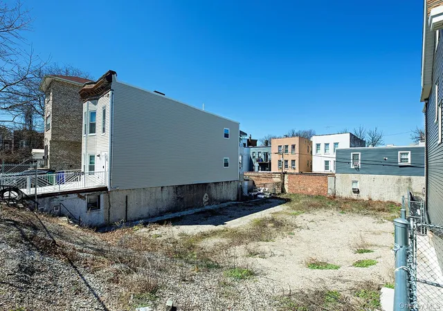 3rd image of 615 Mead St, Bronx, NY 10460 | MLS# 978377