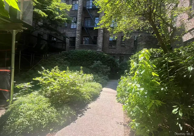 Photo 3 of House for sale at 116 Pinehurst Ave #C21, New York, NY 10033 | MLS# 978454 | Listing updated on 2026-09-02