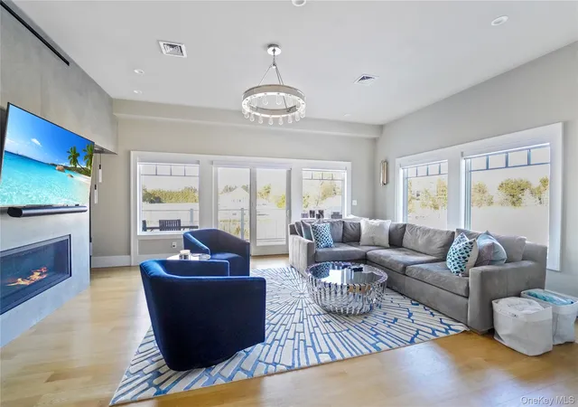 Photo 3 of Single family home for sale at 68 Foster Ave #9, Southampton, NY 11946 | MLS# 978457 | Listing updated on 2026-09-20