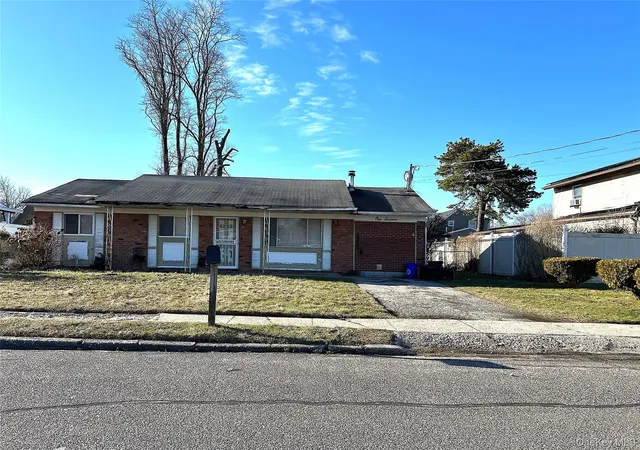 1st image of 116 Madison Ave, Amityville, NY 11701 | MLS# 978469