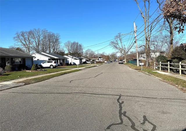 3rd image of 116 Madison Ave, Amityville, NY 11701 | MLS# 978469