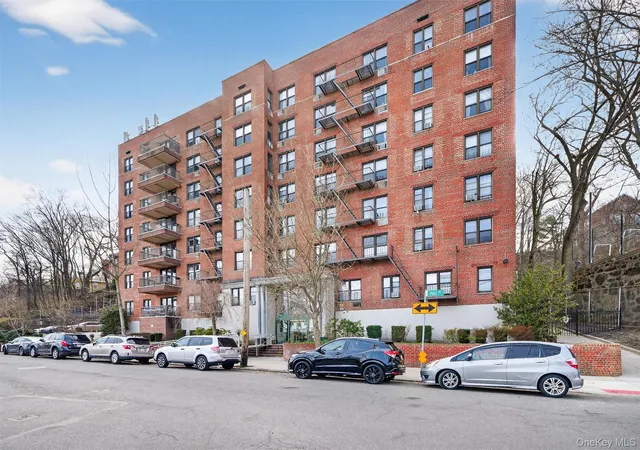 2nd image of 5235 Post Rd, New York, NY 10471