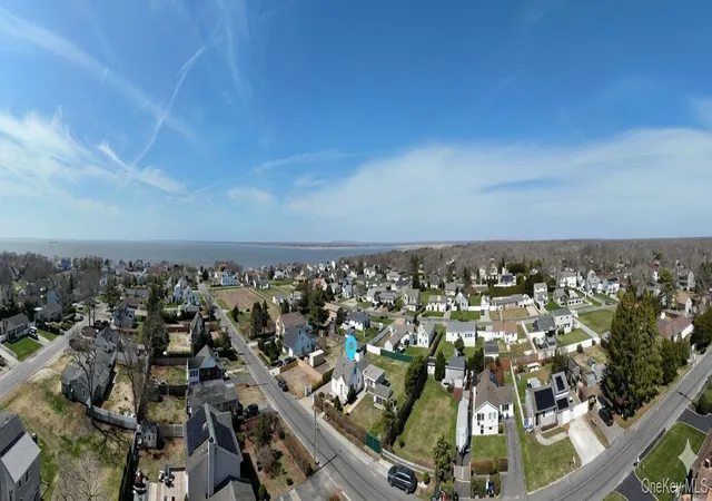 29th image of 33 Manor Dr, Shirley, NY 11967 | MLS# 978553