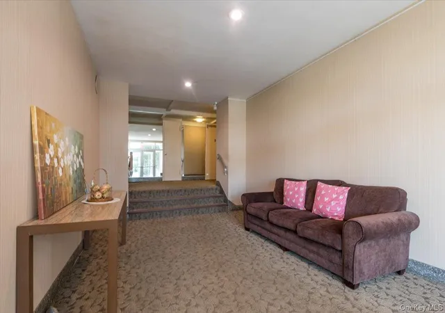 3rd image of 510 Dubois Ave #B1, Valley Stream, NY 11581 | MLS# 978557