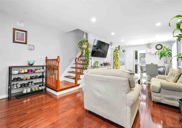 4th image of 13314 Hawtree Creek Rd, South Ozone Park, NY 11420 | MLS# 978568