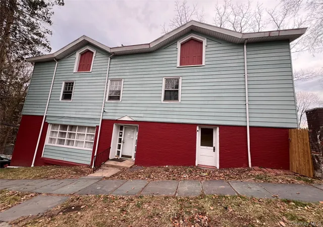 Photo 2 of Sale Pending at 30 Garfield Pl, Poughkeepsie, NY 12601 | MLS# 978615 | Listing updated on 2026-04-15