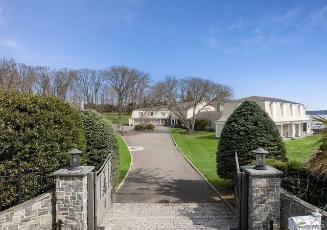 3rd image of 33 Beach Rd, Northport, NY 11768 | MLS# 978627