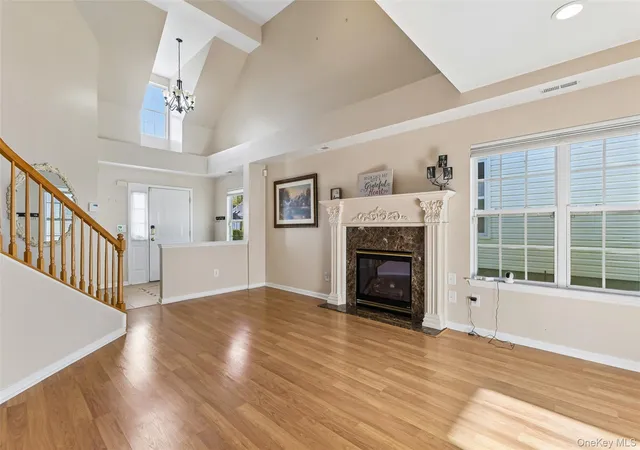 Photo 4 of Sale Pending at 14 Julia Cir #14, Brookhaven, NY 11953 | MLS# 978644 | Listing updated on 2026-09-19
