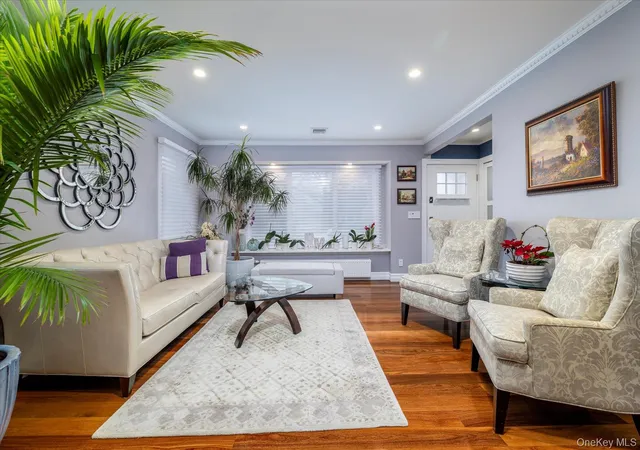 Photo 5 of Sale Pending at 1053 Lydia Dr, Franklin Square, NY 11010 | MLS# 978671 | Listing updated on 2026-05-14