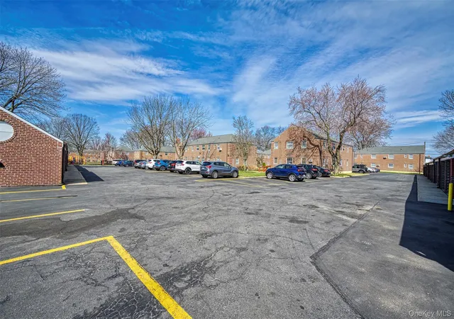 2nd image of 253-12 60Th Ave, Little Neck, NY 11362