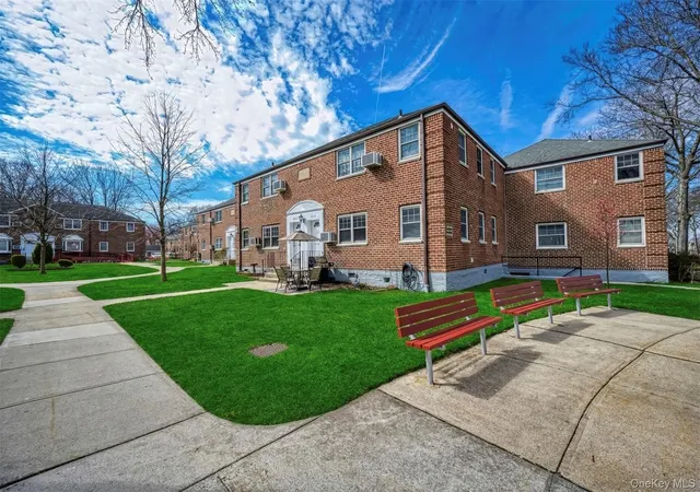 3rd image of 253-12 60Th Ave #Lower, Little Neck, NY 11362 | MLS# 978711