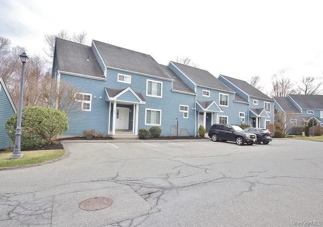 2nd image of 201 Bentley Ct, Southeast, NY 10509 | MLS# 978745