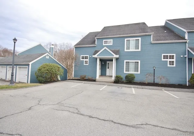 4th image of 201 Bentley Ct, Southeast, NY 10509 | MLS# 978745