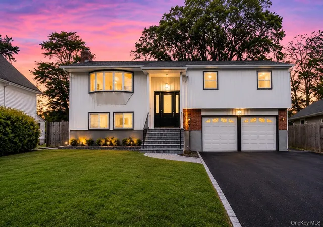 2nd image of 12 Deans Ln, Oyster Bay, NY 11709 | MLS# 978767