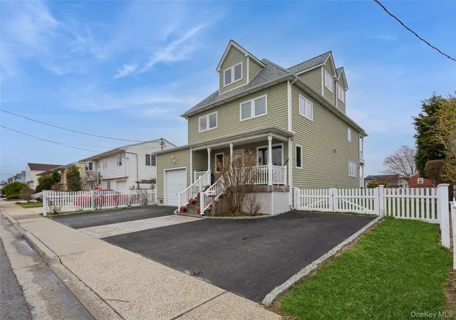 2nd image of 271 Arthur St, Hempstead, NY 11520 | MLS# 978777